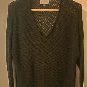 Universal Thread black medium